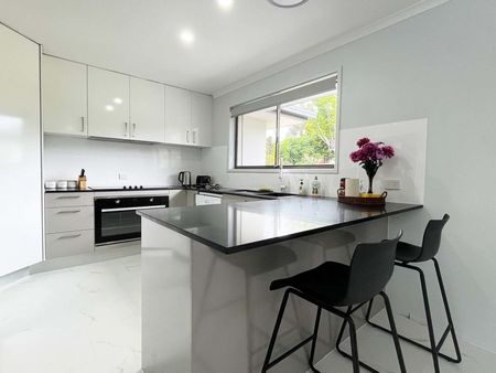 Toormina, 12 Mirroola Crescent - Photo 2