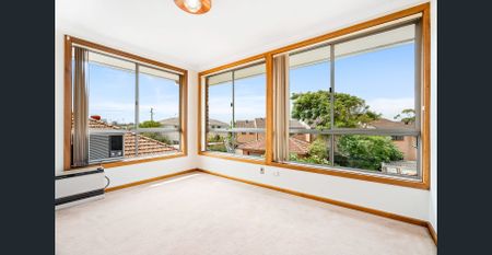 Large Family Home in a Sought After Locale - Photo 5