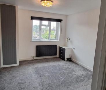 4 bedroom detached house to rent - Photo 3