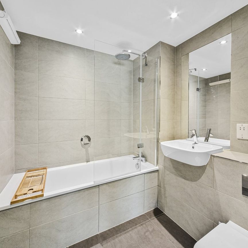 1 Bed Flat, Churchyard Row, SE11 - Photo 1