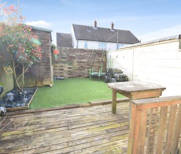 2 bedroom semi-detached house to rent - Photo 3