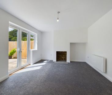 3 bedroom semi-detached house to rent - Photo 2