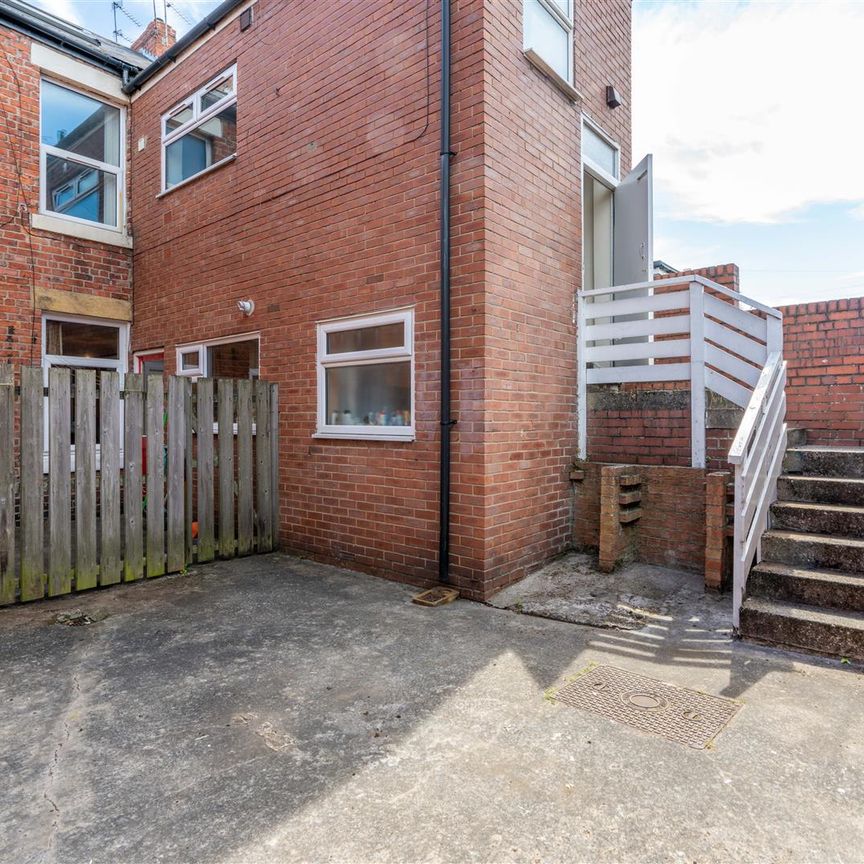 4 bed maisonette to rent in Bolingbroke Street, Heaton, NE6 - Photo 1
