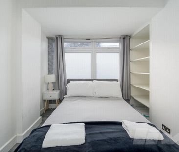 3 bedroom apartment to rent - Photo 1