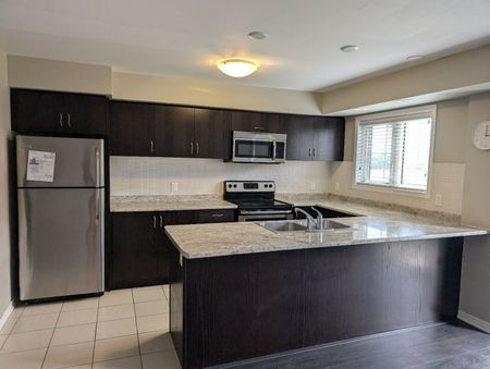 For Lease - 2441 Greenwich Drive Unit# 69, Oakville, Ontario - Photo 5