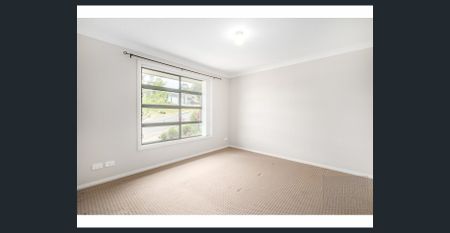 WELL PRESENTED LOW MAINTENANCE FAMILY HOME - Photo 5