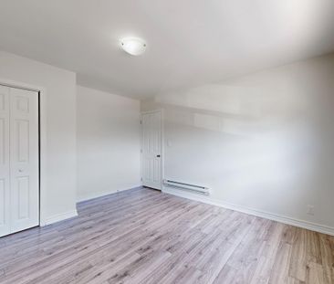 For Lease - 12 Wesleyan Street Unit# 1, Halton Hills, Ontario - Photo 3