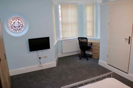 Gold Studio - Photo 5