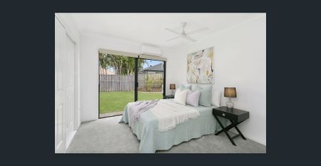 Immaculate & Central Family Home - Photo 5