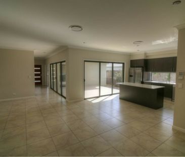 4 bedroom family home in quiet cul-de-sac - Photo 3