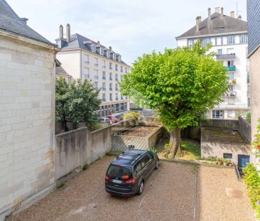 T2 duplex avec jardin et parking - Tours Centre / Halles - Photo 2
