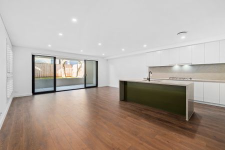 Comfortable & Convenient Living in Hunters Hill - Photo 2