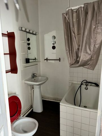 Location Appartement 1 pièce 33m² ORLEANS 45000 - Photo 4