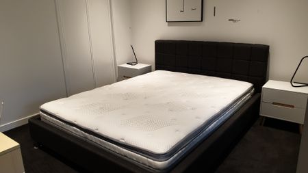 Beauty in the Heart of CBD - Photo 3