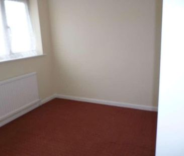 Invergarry Close Leicester, LE4 - Photo 3