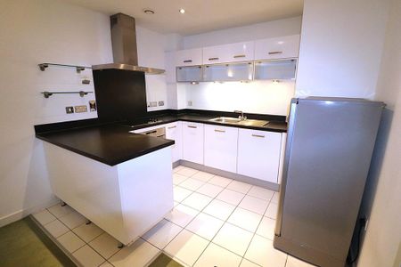 1 bedroom flat to rent - Photo 4