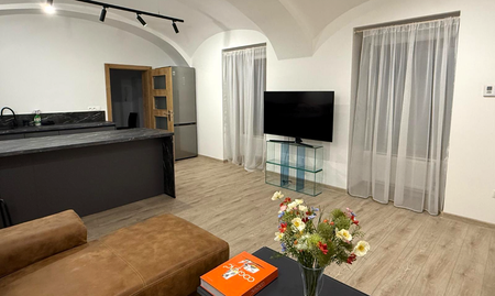 Zariadený úplne nový 2-izbový byt s parkovaním blízko Auparku - Nám. osloboditeľov - Photo 3