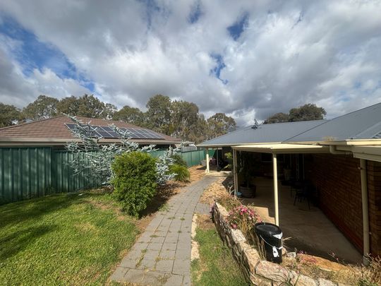 Comfortable and Convenient living in Williamstown! - Photo 1