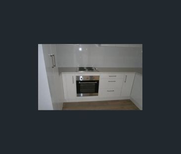 Marina Views & Coastal Living in Prime North Haven - Photo 3