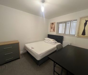 711 College Court Central, 56 King Street, Belfast, BT1 6BZ - Photo 4