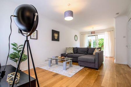 3 bedroom semi-detached house to rent - Photo 3