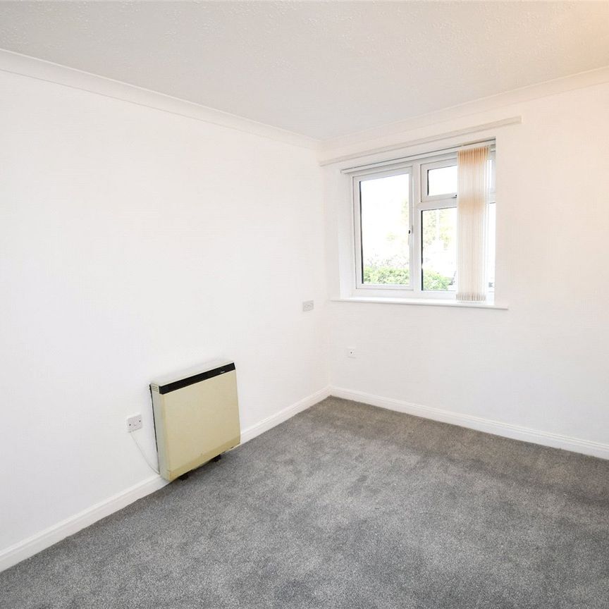 Redcroft, CH49 3GS, Greasby - Photo 1