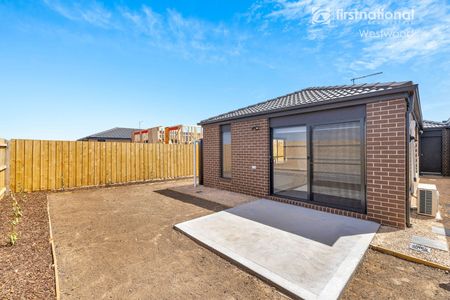 39 Slinky Street, 3336, Deanside Vic - Photo 5