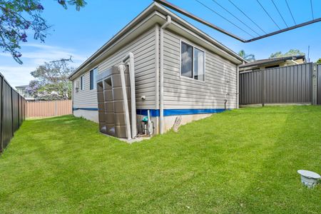 Private two-bedroom granny flat - Photo 3