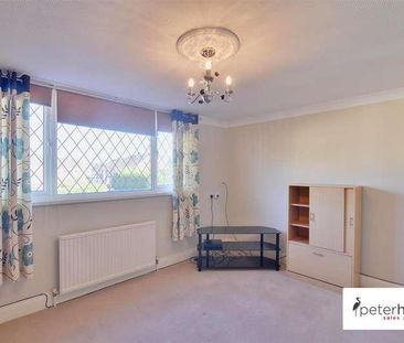 Warwick Drive, East Herrington, Sunderland, SR3 - Photo 3