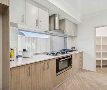 Spacious 4-Bedroom Family Home in Leeming - Photo 5