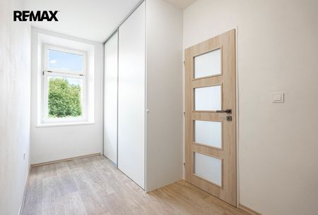 Pronájem bytu 2+1 43 m² - Photo 2