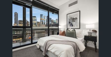 Prestige and Convenience in the Heart of Melbourne - Photo 5