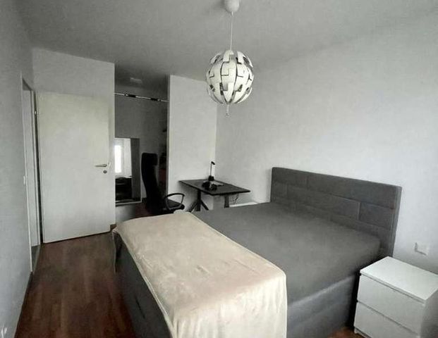 Attraktive 1,5 Zimmer mit Küche und möblierte, Balkon - Foto 1