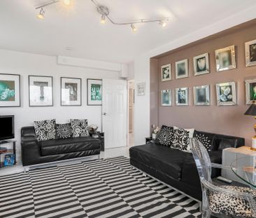 Hatfield Close - Photo 2