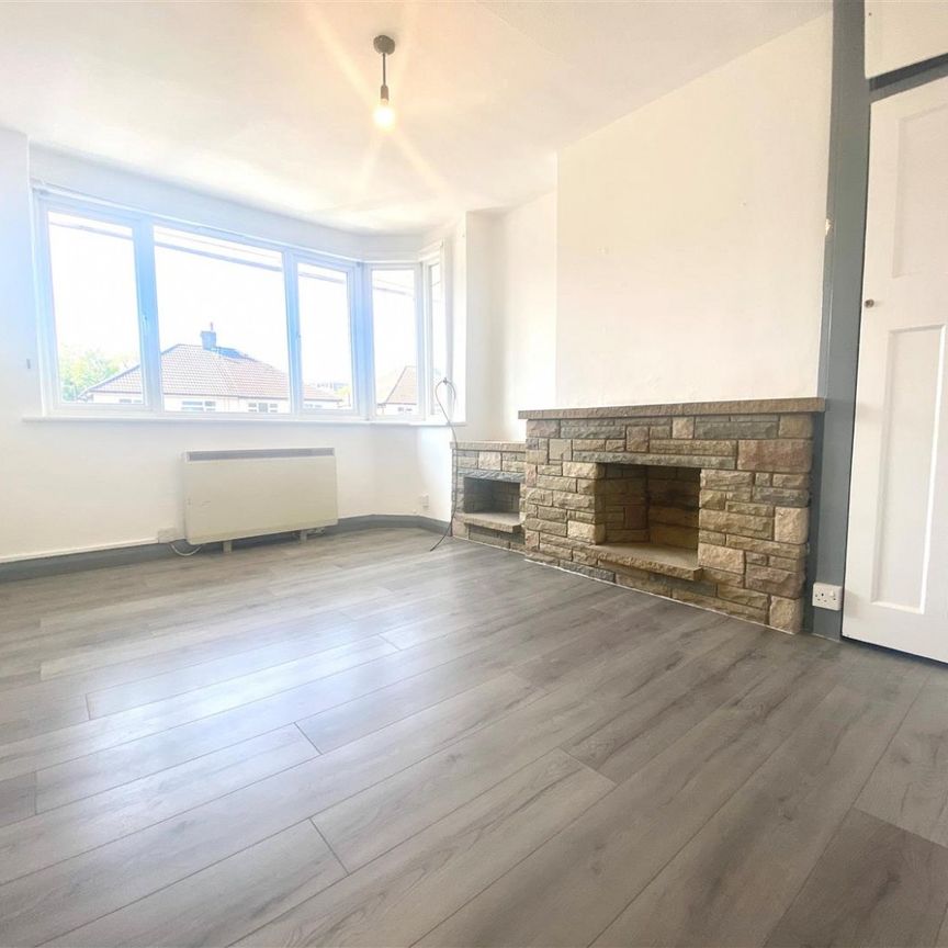 2 Bedroom Maisonette - Upper To Let - Photo 1