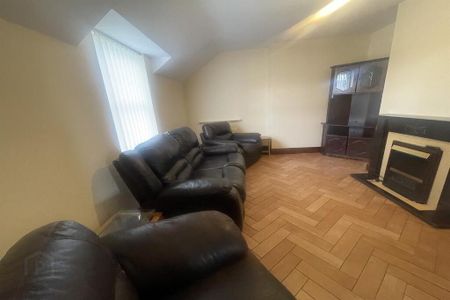 Flat 2, 63 Moore Street, Aughnacloy, BT69 6AR - Photo 2