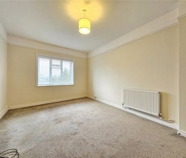 3 bedroom apartment to rent - Photo 3