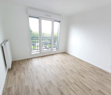 location Appartement T2 DE 42.78m² À LE BLANC MESNIL - Photo 4