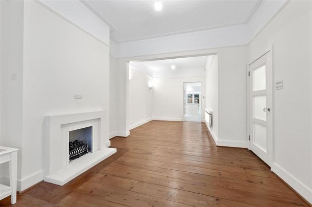 4 bedroom terraced house to rent - Photo 1