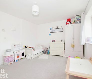 3 bedroom semi-detached house to rent - Photo 2