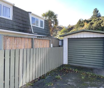 2 Bedroom in sunny Stokes Valley entrance - Photo 2