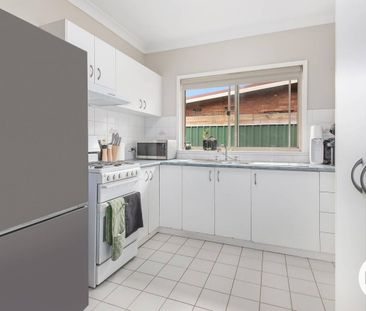 SPACIOUS TWO BEDROOM UNIT! - Photo 6