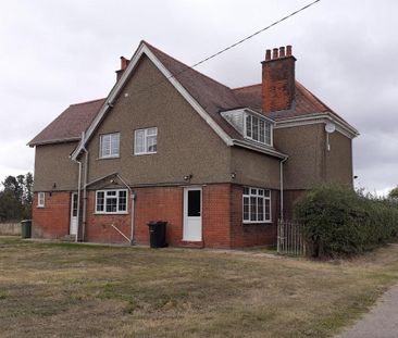 5 bedroom farm house to rent - Photo 1