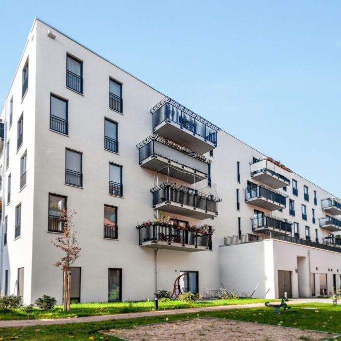 Neubau im Grünen: 2-Zimmer-Wohnung mit Terrasse - Foto 1