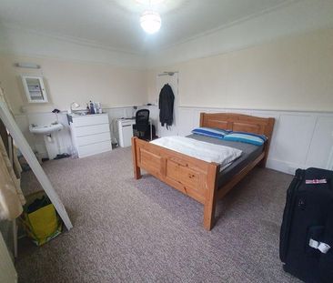 Mixed use to rent - Photo 4