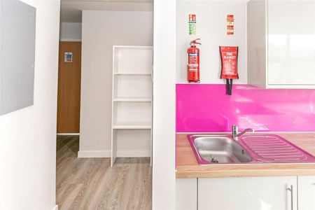 Studio to rent - Photo 5