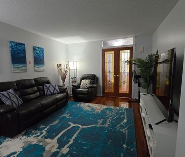 For Lease - 700 Carmella Crescent, Orleans - Cumberland and Area, O... - Photo 2