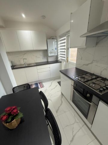 4 bedroom house to rent - Photo 4