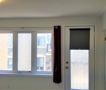 For Lease - 9 Edward Lennox Street, Markham, Ontario - Photo 2