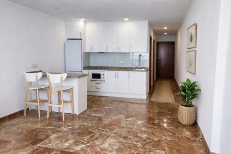 Apartamento de alquiler en Zona Centro Comercial Torrequebrada - Photo 4